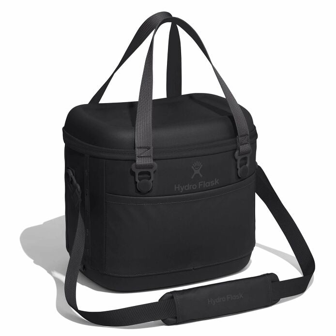 game-day-bundle-n5 12pco001-carryout-cooler-15l-black-angled_1_1.jpg