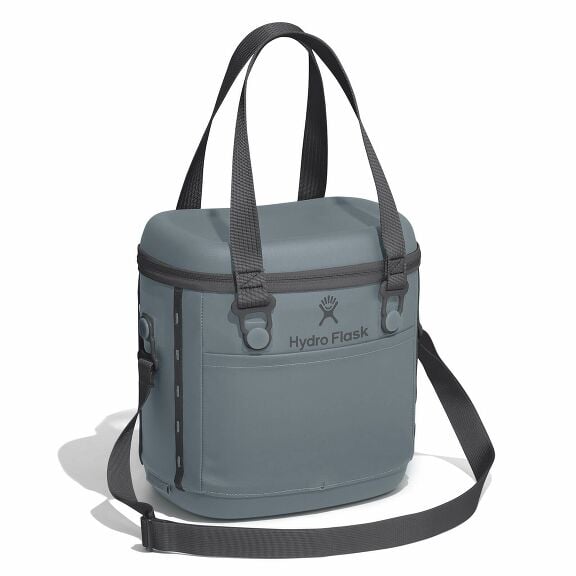 carryouttm-soft-cooler-10-l-c5 6pco043-carryout-cooler-10l-shale-gray-angled_1_1.jpg