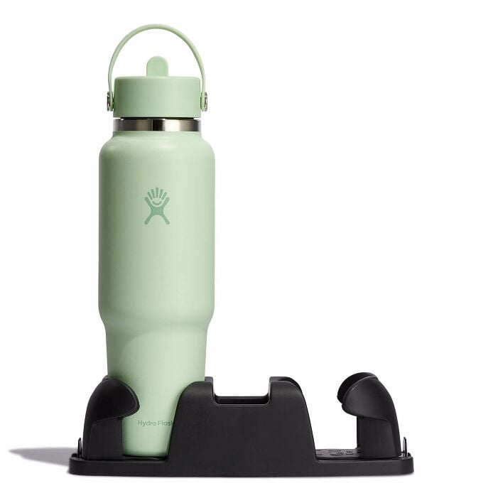 40-oz-travel-bottle-with-flex-straw-cap-q1 aloe-travel-bottle-in-cuplholder_3_3_1.jpg