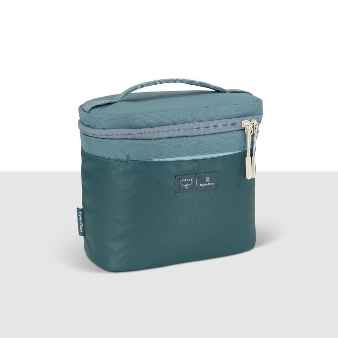osprey-axis-x-hydro-flask-campus-essentials-bundle-m5 axisxhydroflask_s26_detail1_cascadeblue_10007249_1.jpg
