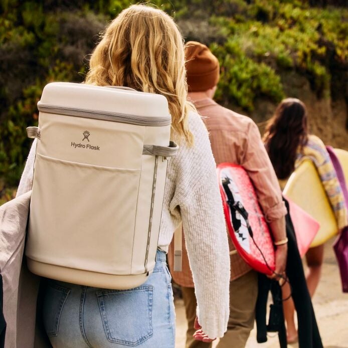 carryouttm-backpack-22-l-j7 hf_carryout_bouwer_d1_l1_torrey_pines_lifestyle_0974_2.jpg