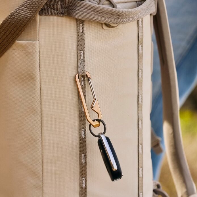 carryouttm-backpack-22-l-j7 hf_carryout_bouwer_d1_l1_torrey_pines_lifestyle_1838_2.jpg