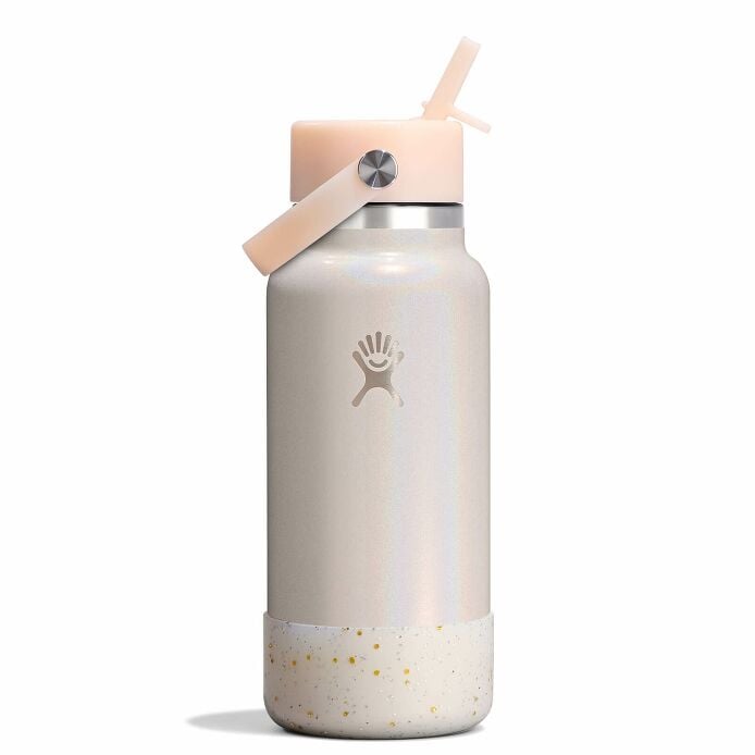 medium-boot-f2 le-f25w32-g-32-oz-wide-flex-straw-cap-glimmer-cream-straight-withboot_1_1_1.jpg