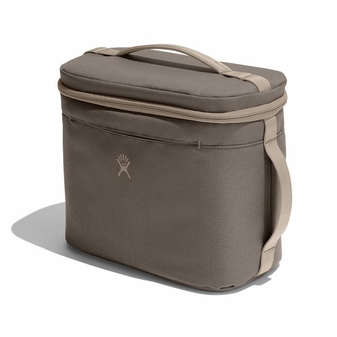 8-l-insulated-lunch-bag-h9 sl8217_8linsulatedlunchbag_sandpiper_angled.jpg